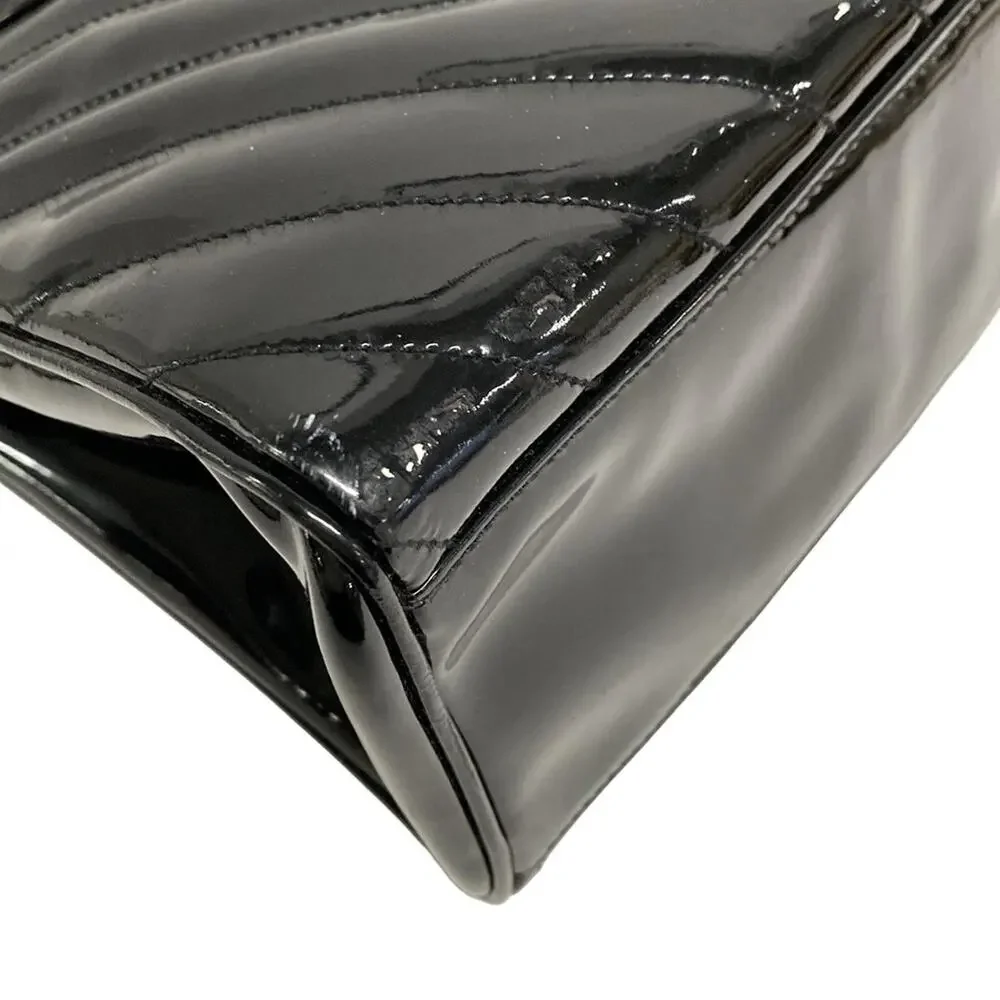 Chanel V Stitch (Chevron) Handbag